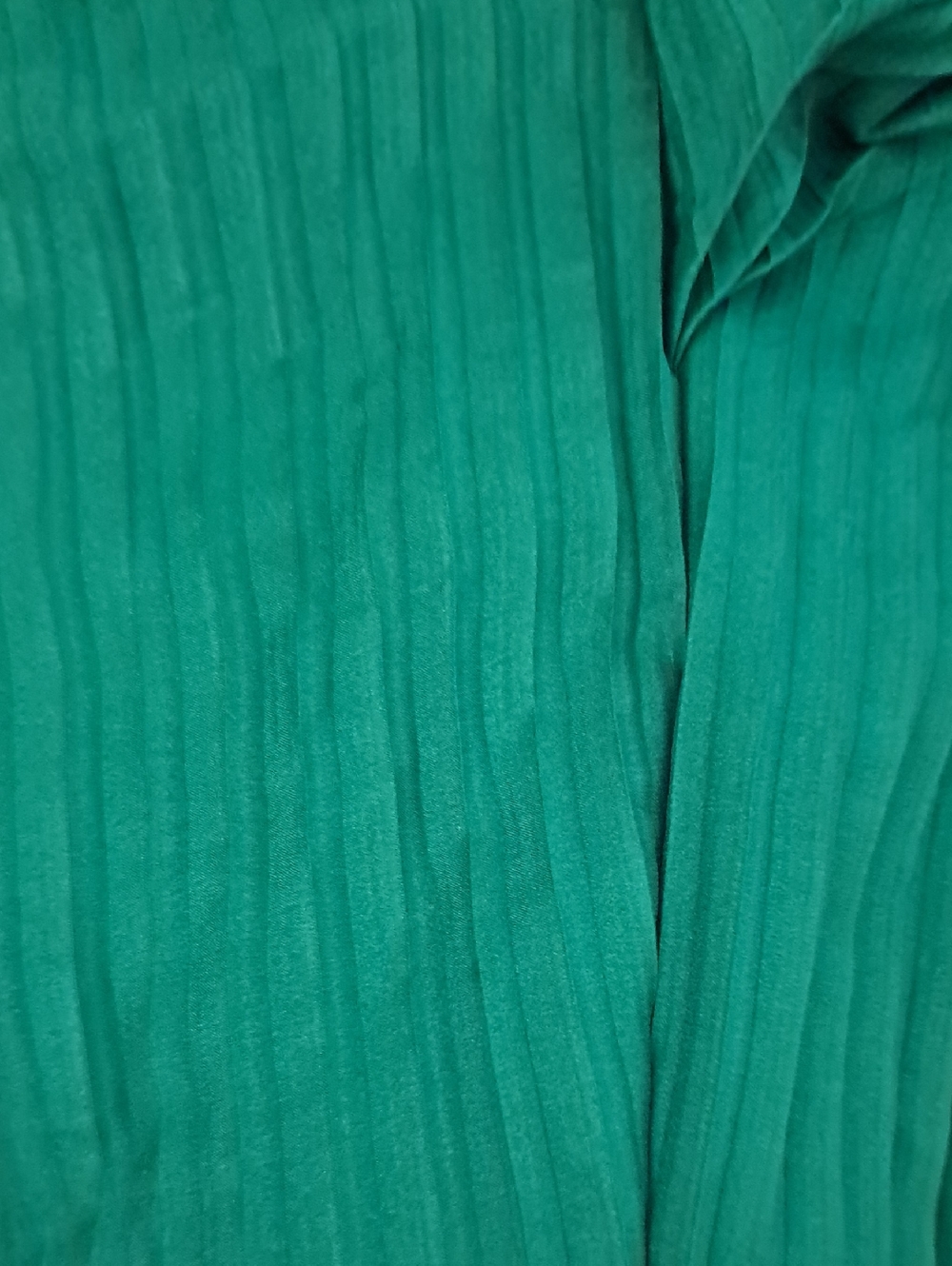 GUAPA Mini Dress  Green  Metallic One-Shoulder Pleated Skirt - Picture 9 of 12